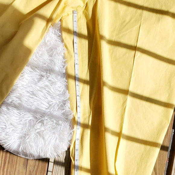 Neiman Marcus Exclusive yellow dressy pants - Picture 8 of 12
